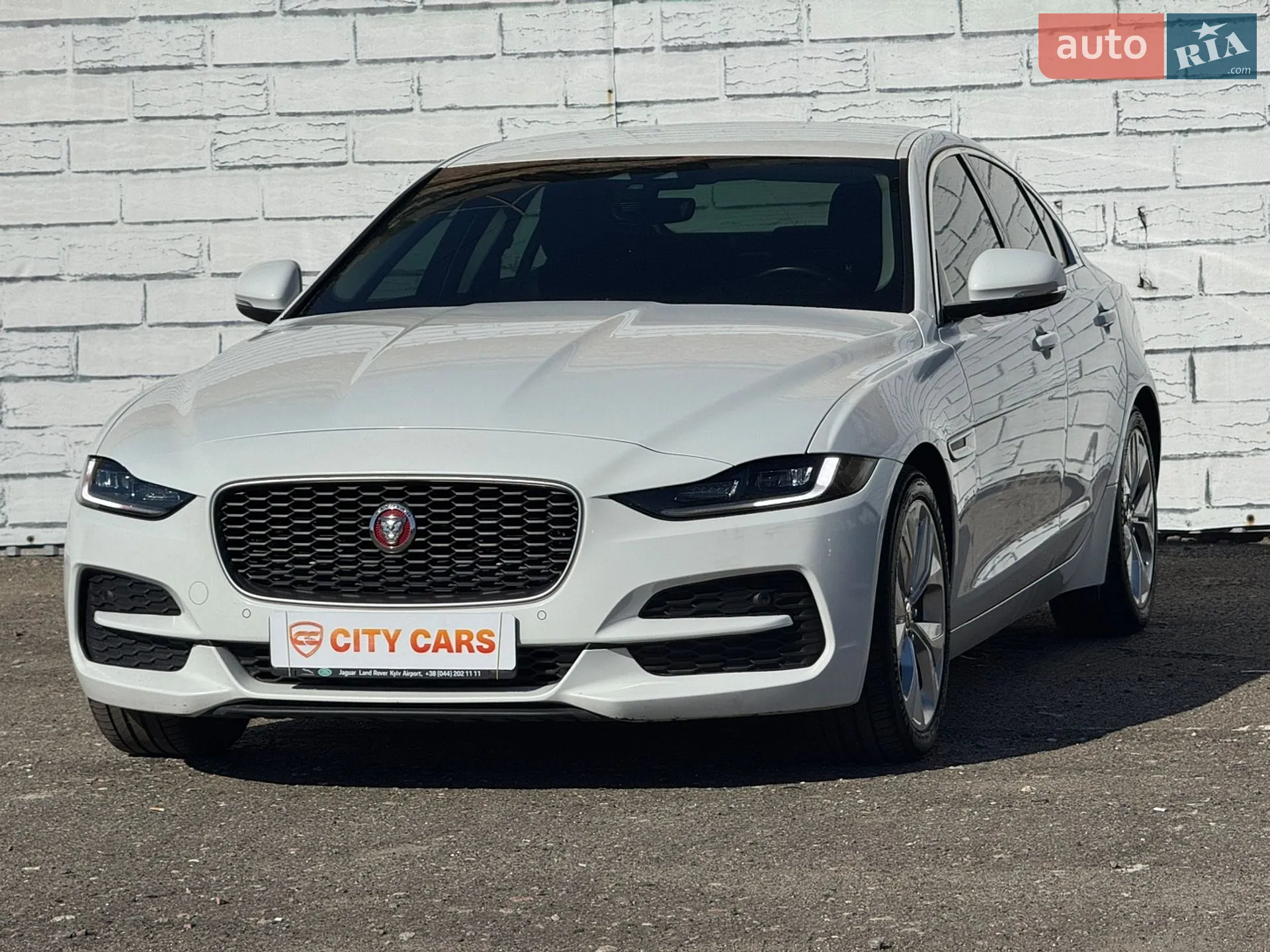 2020 Jaguar XE - мініатюра 5