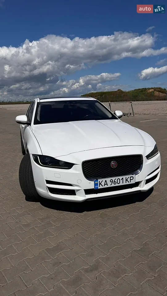 2016 Jaguar XE - мініатюра 28