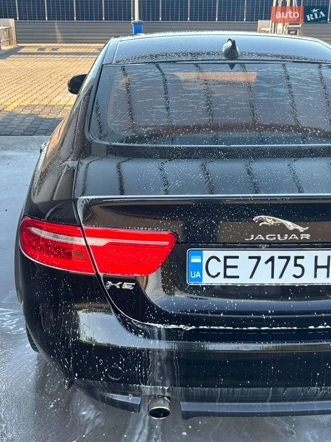 2019 Jaguar XE - мініатюра 2