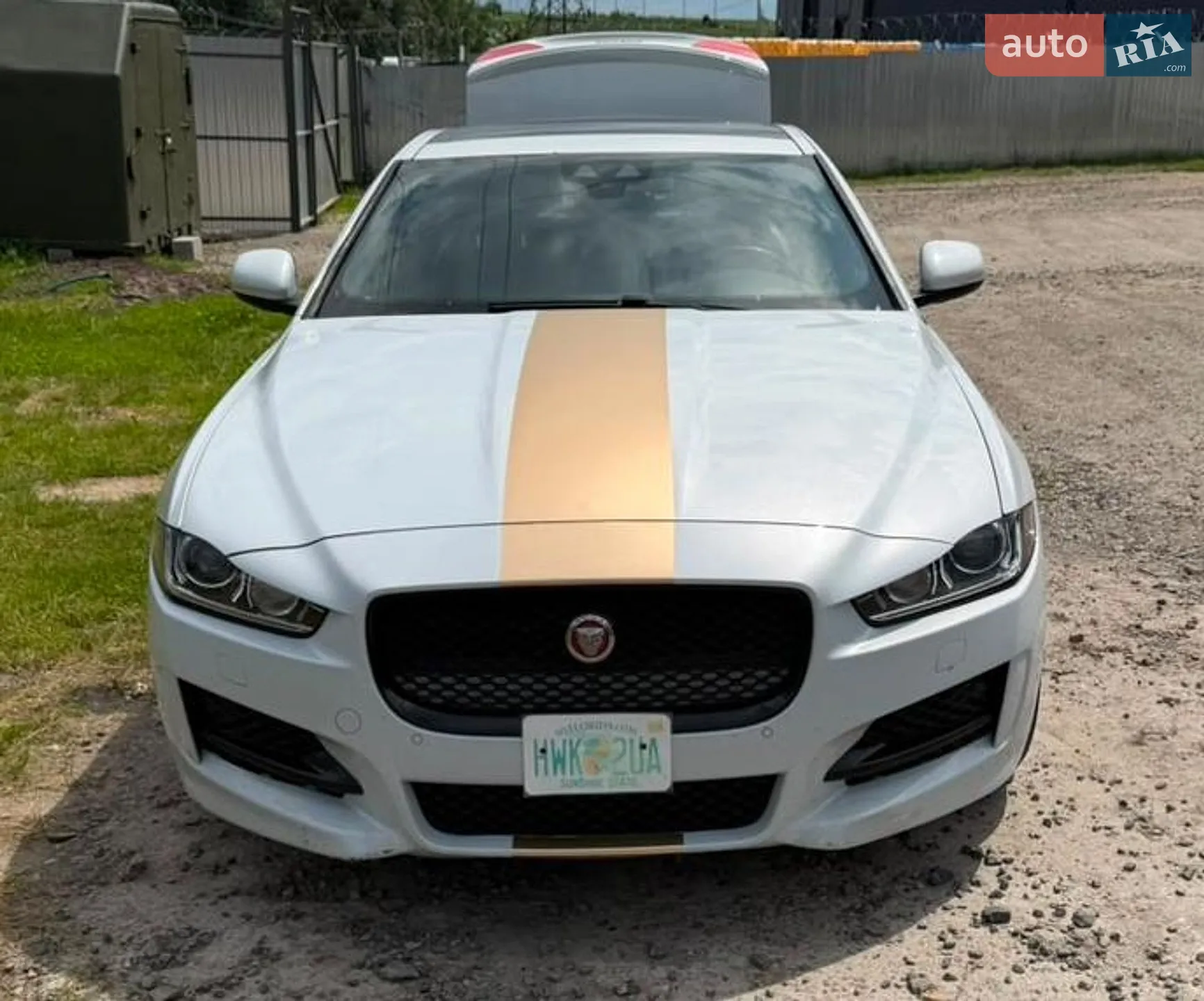 2016 Jaguar XE - мініатюра 3