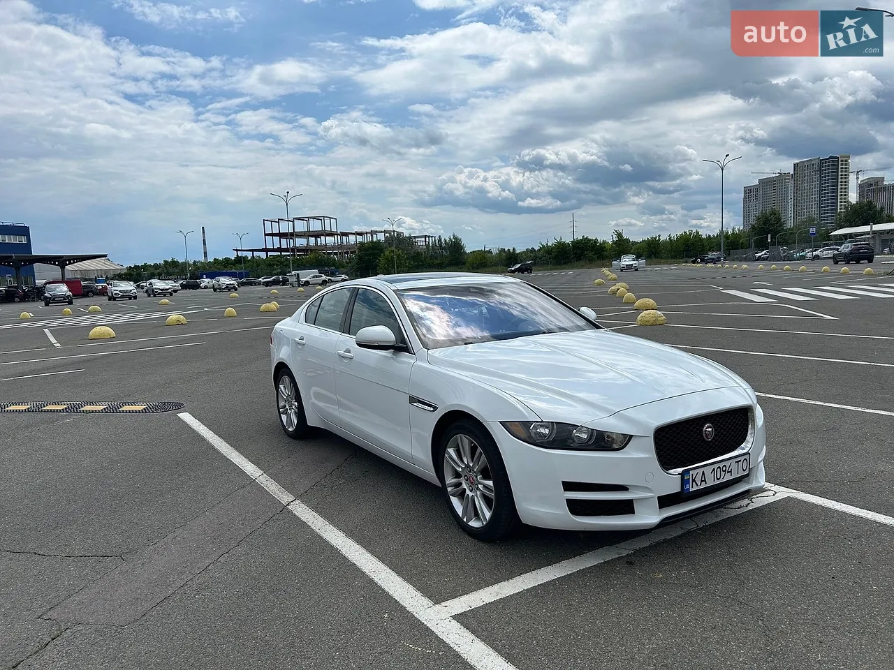 2019 Jaguar XE - мініатюра 13