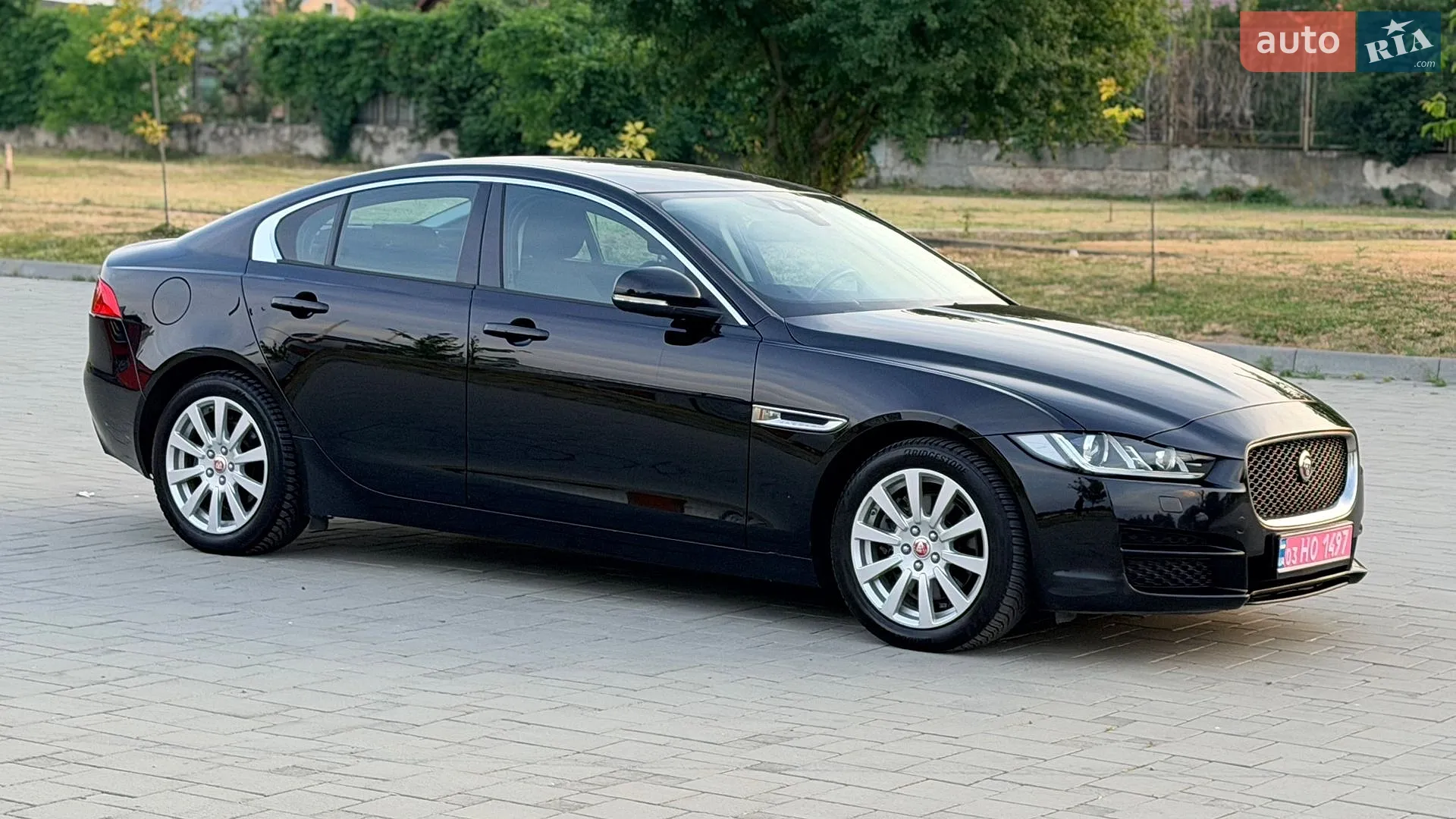 2016 Jaguar XE - мініатюра 10
