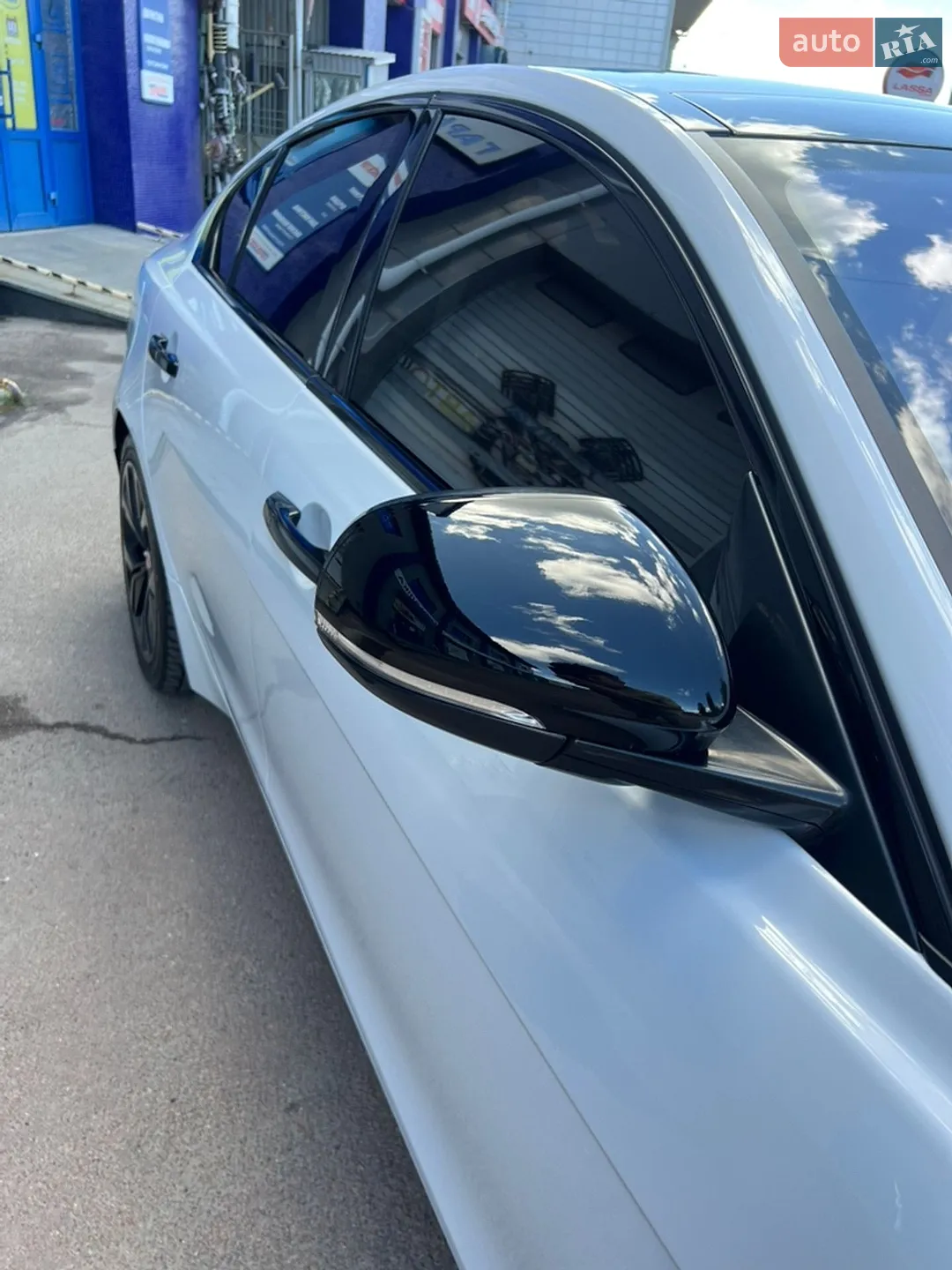 2019 Jaguar XE - мініатюра 9