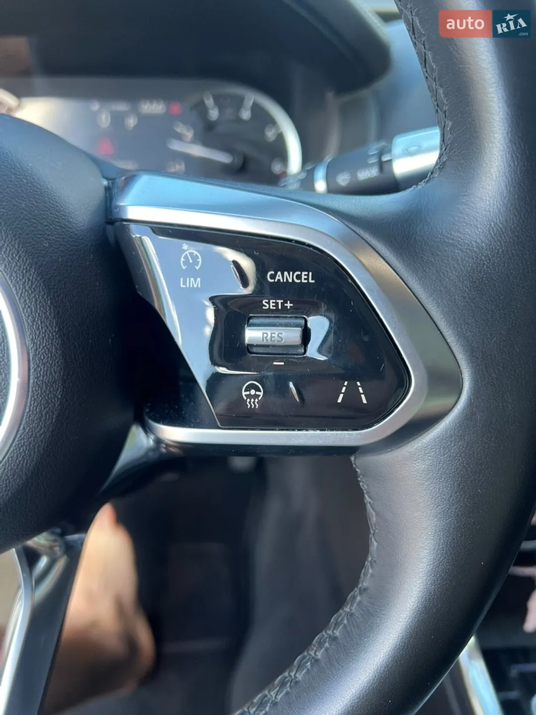 2019 Jaguar XE - мініатюра 22