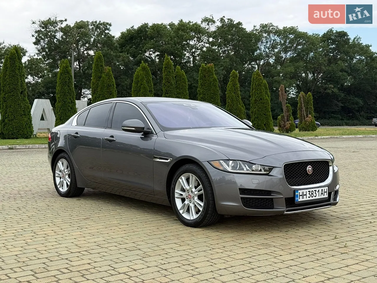 2016 Jaguar XE - мініатюра 31
