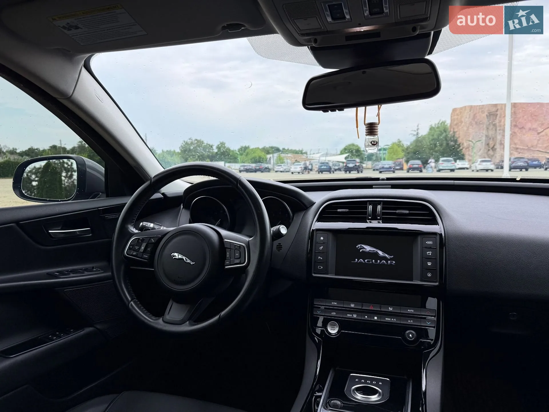 2016 Jaguar XE - мініатюра 14