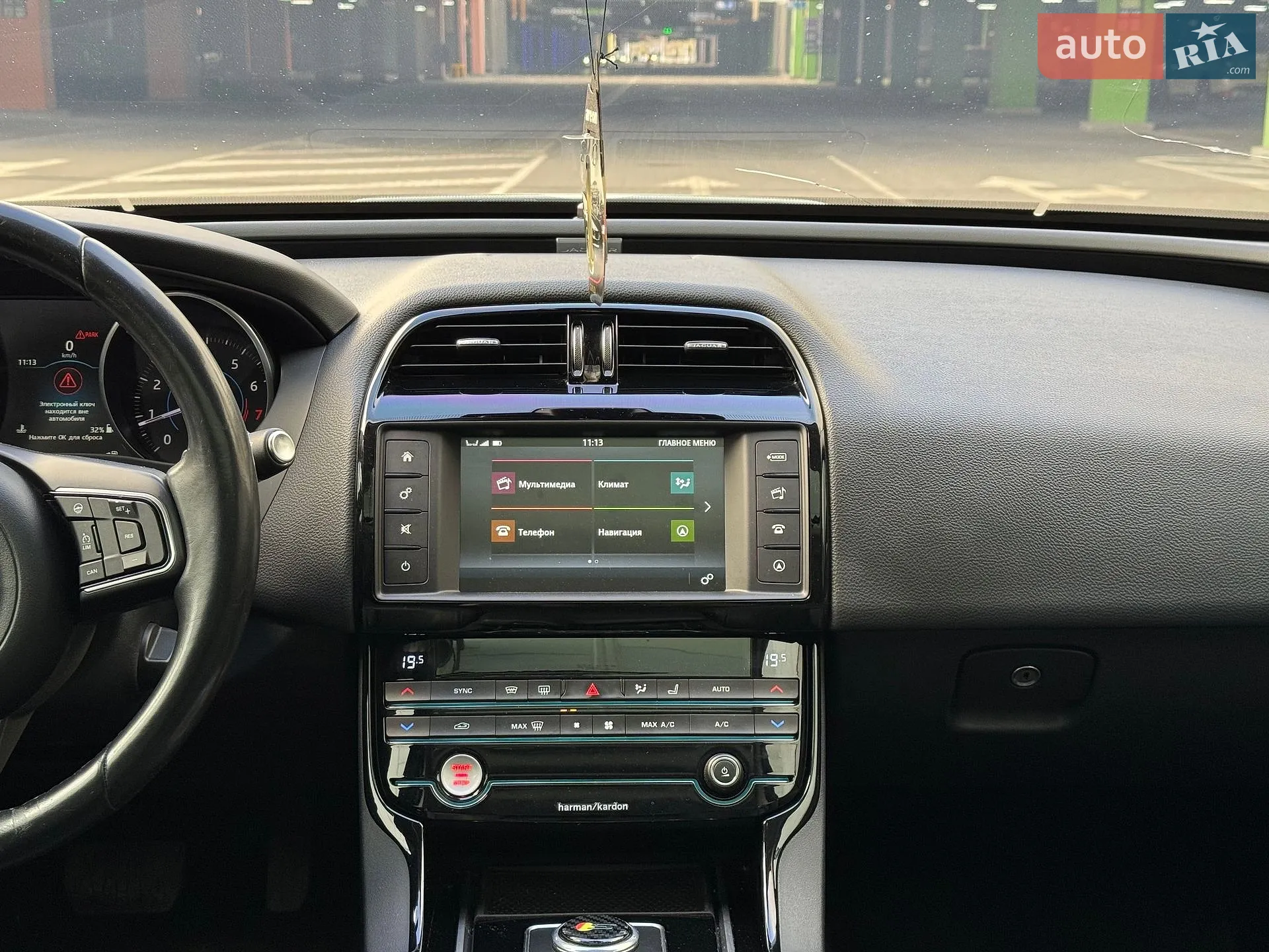 2016 Jaguar XE - мініатюра 50