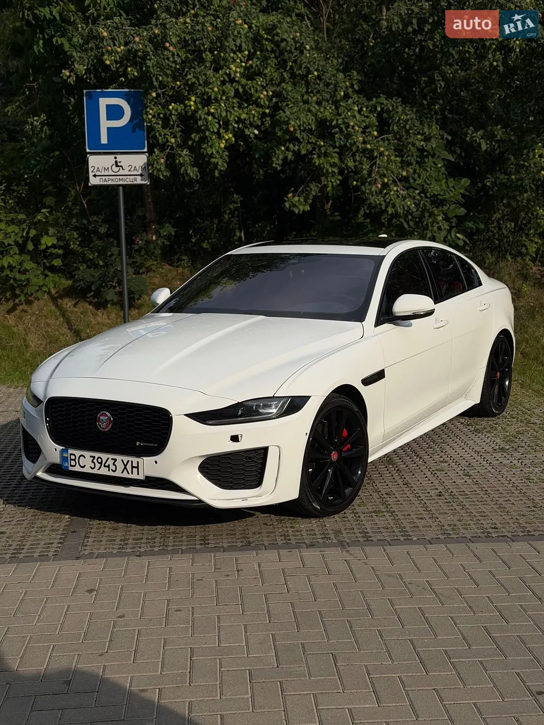2020 Jaguar XE - мініатюра 5