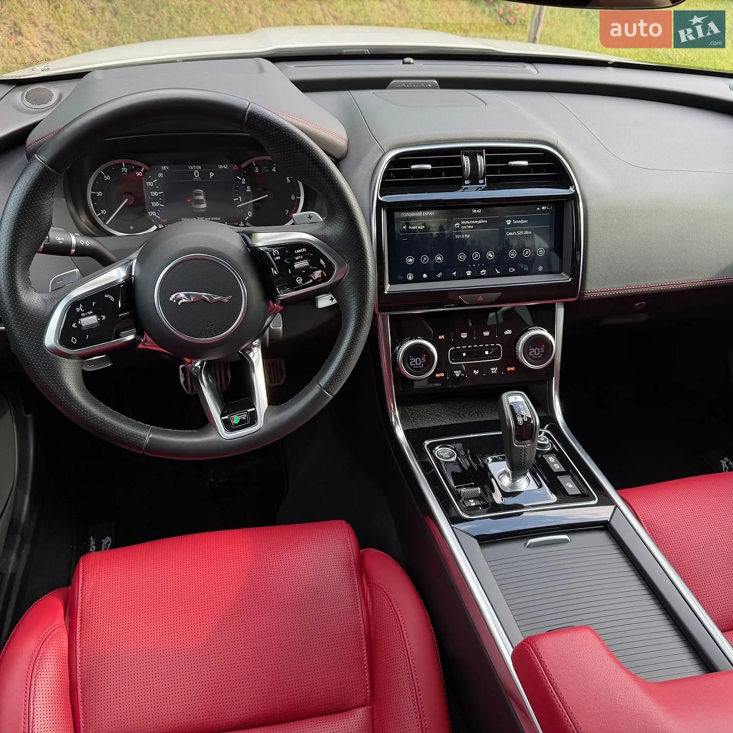 2020 Jaguar XE - мініатюра 28