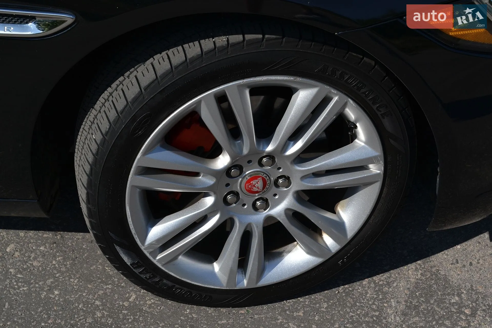 2018 Jaguar XE - мініатюра 19