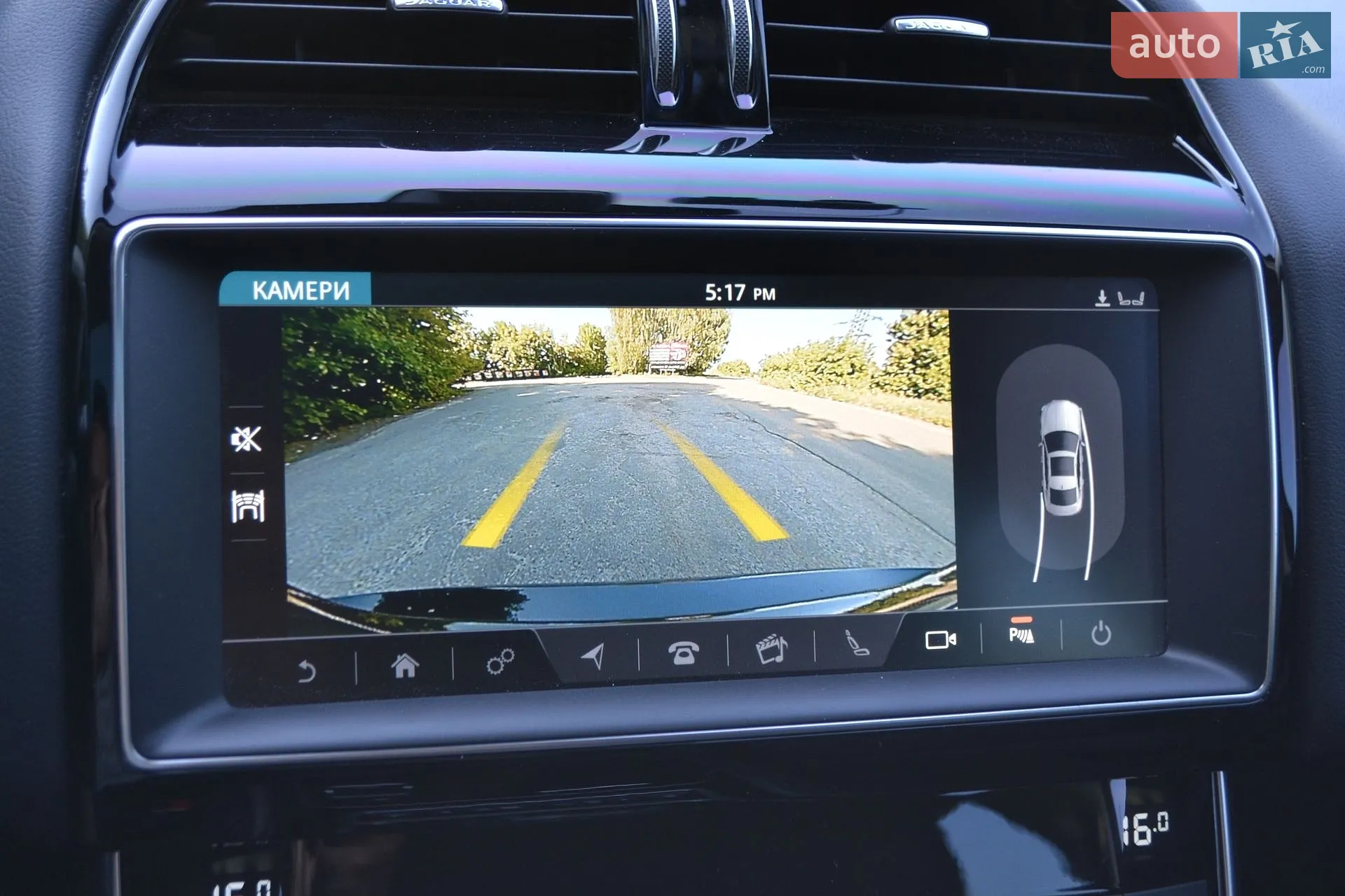 2018 Jaguar XE - мініатюра 30