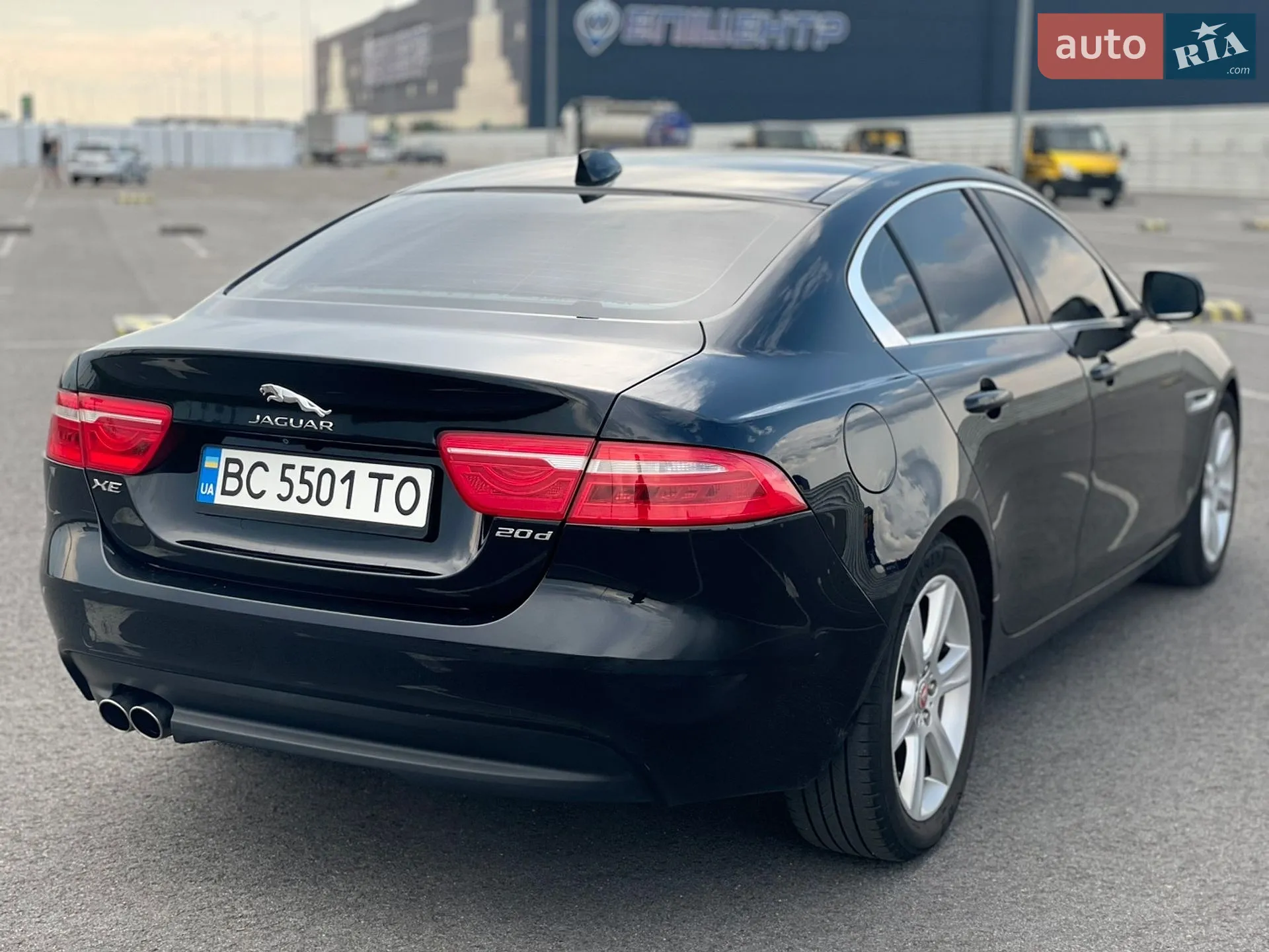 2016 Jaguar XE - мініатюра 20