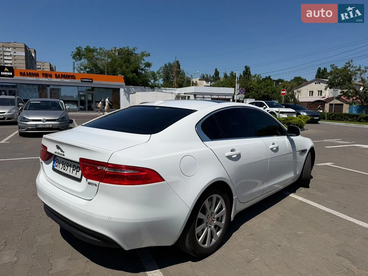 2015 Jaguar XE - мініатюра 2