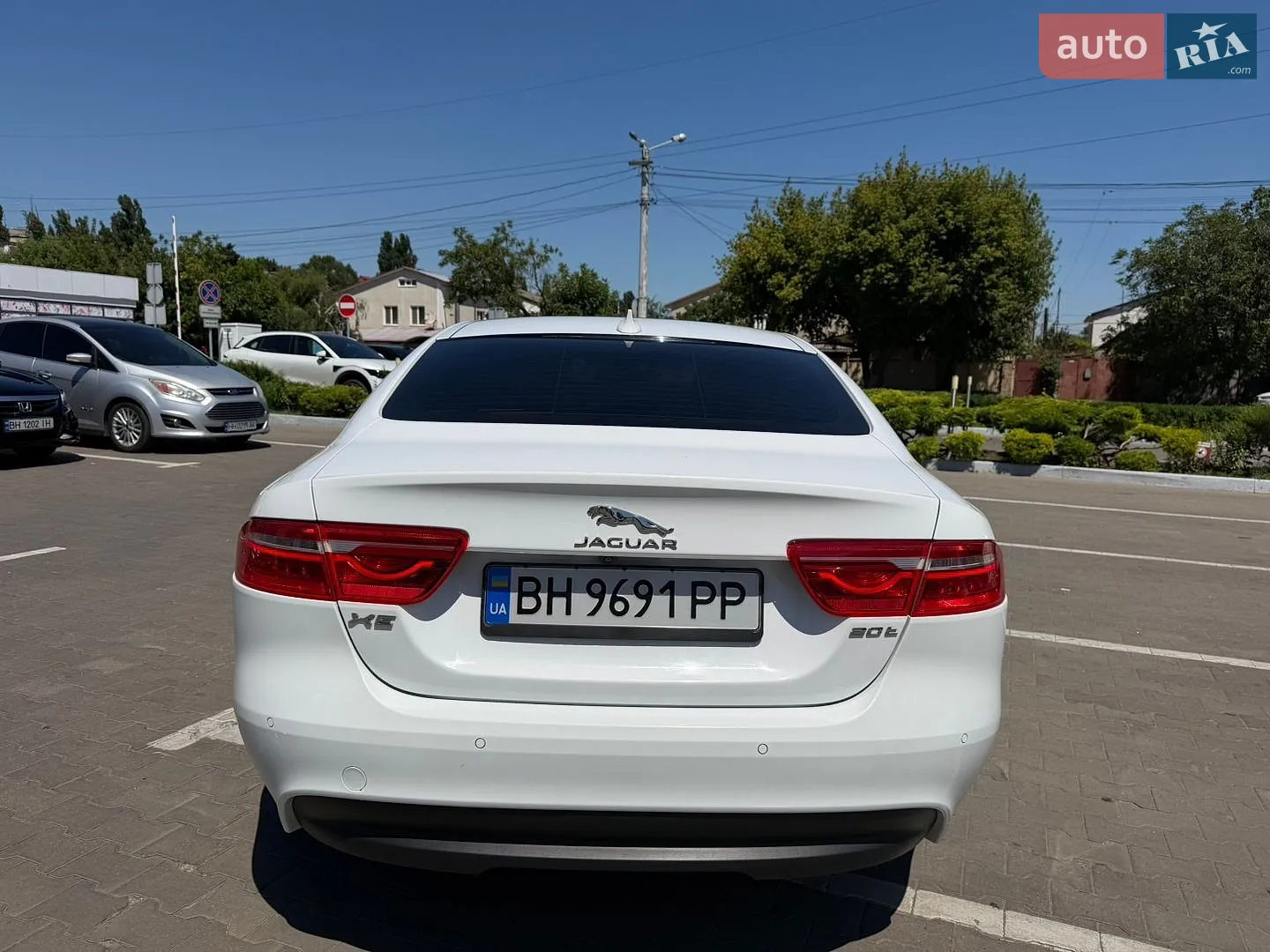 2015 Jaguar XE - мініатюра 3