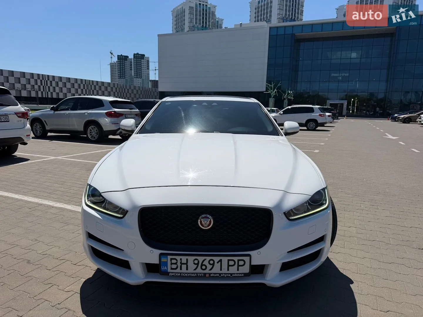 2015 Jaguar XE - мініатюра 6