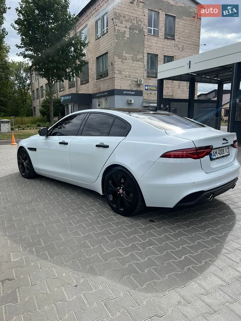 2019 Jaguar XE - мініатюра 5