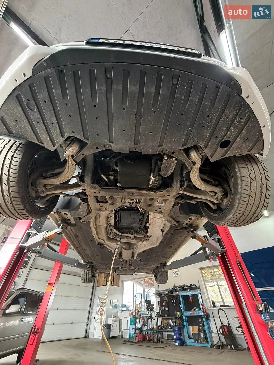 2019 Jaguar XE - мініатюра 28