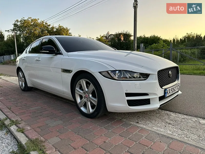 Jaguar XE 2016