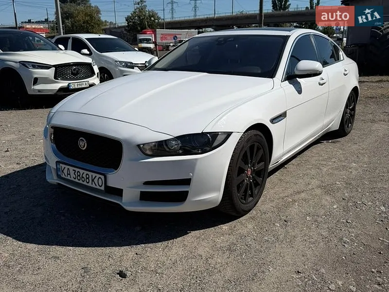 Jaguar XE