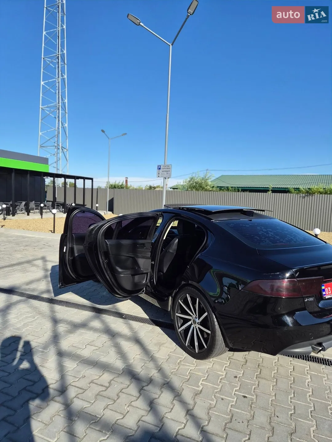 2019 Jaguar XE - мініатюра 21