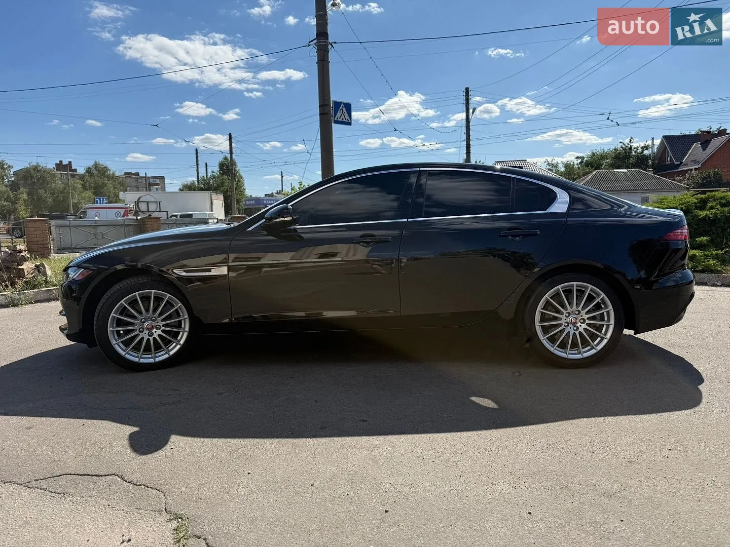 2020 Jaguar XE - мініатюра 4