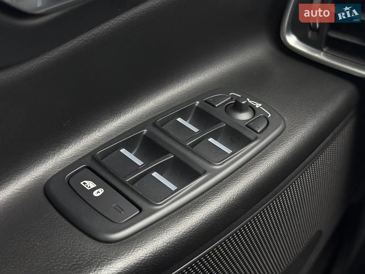 2015 Jaguar XE - мініатюра 43