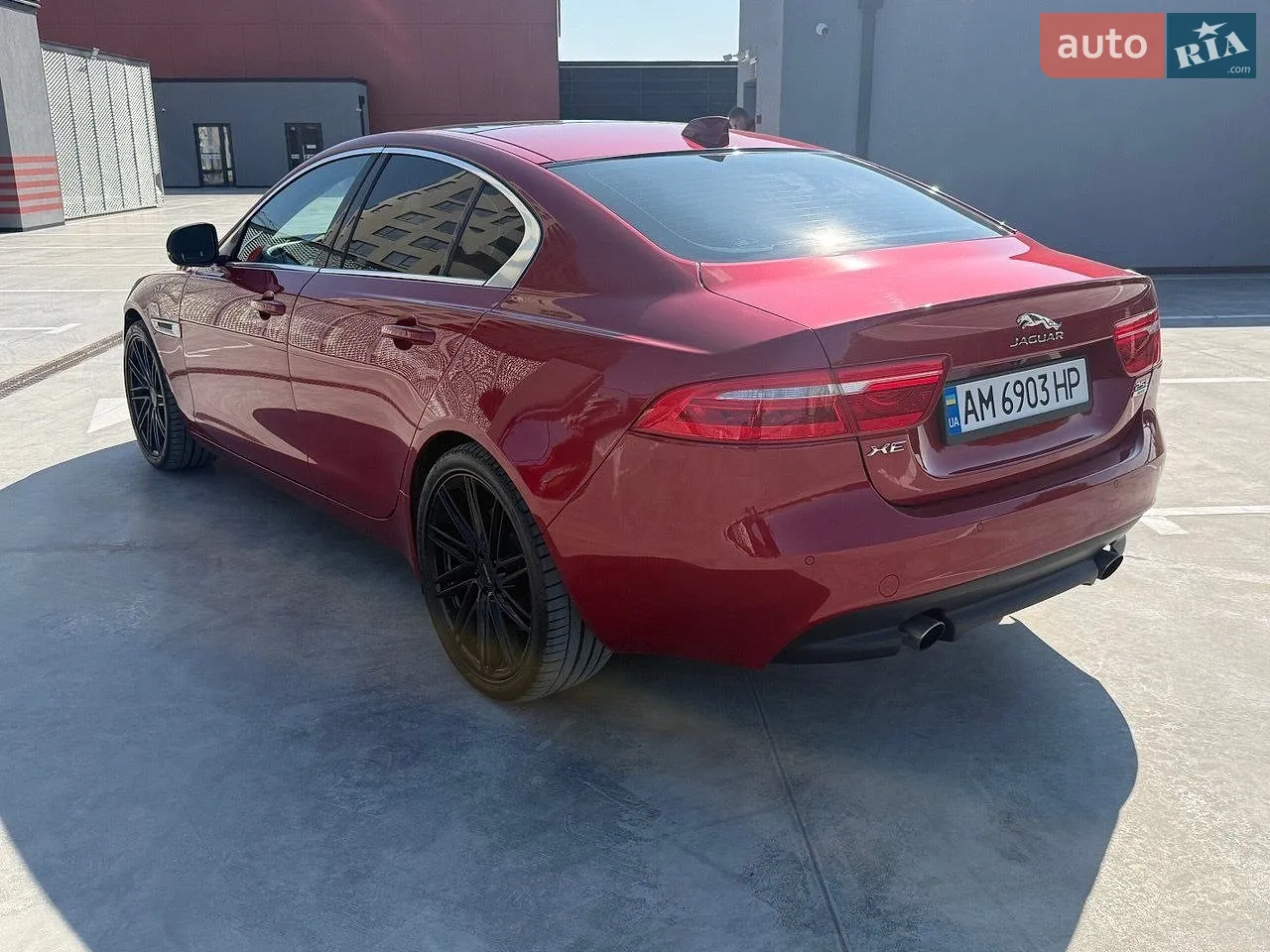 2018 Jaguar XE - мініатюра 5