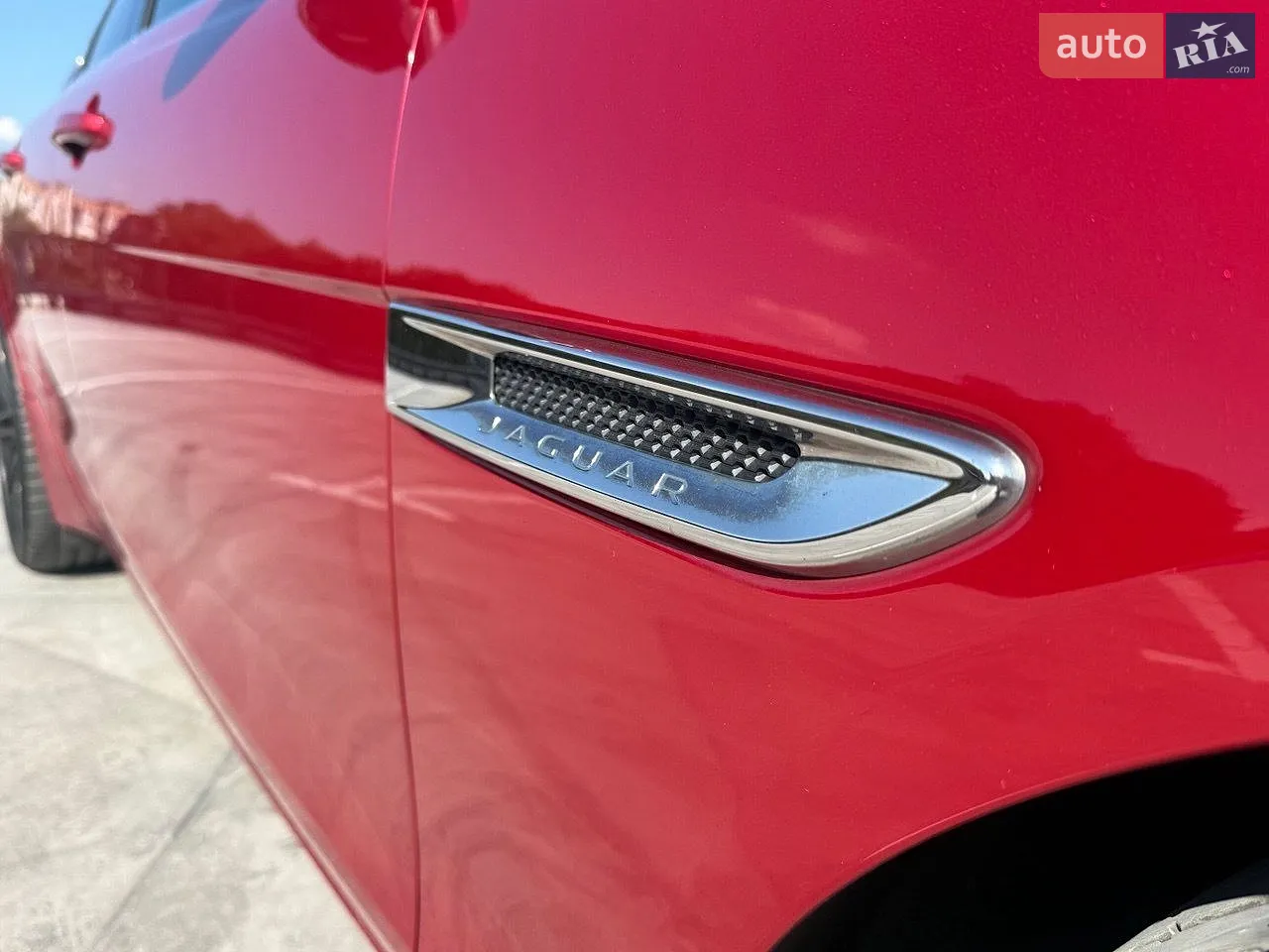 2018 Jaguar XE - мініатюра 11