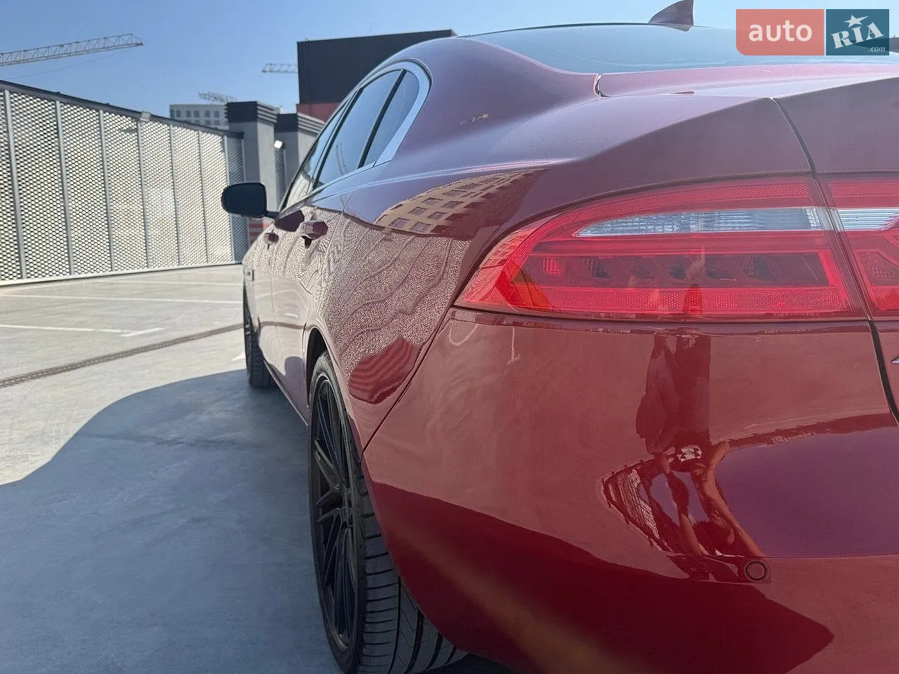2018 Jaguar XE - мініатюра 13