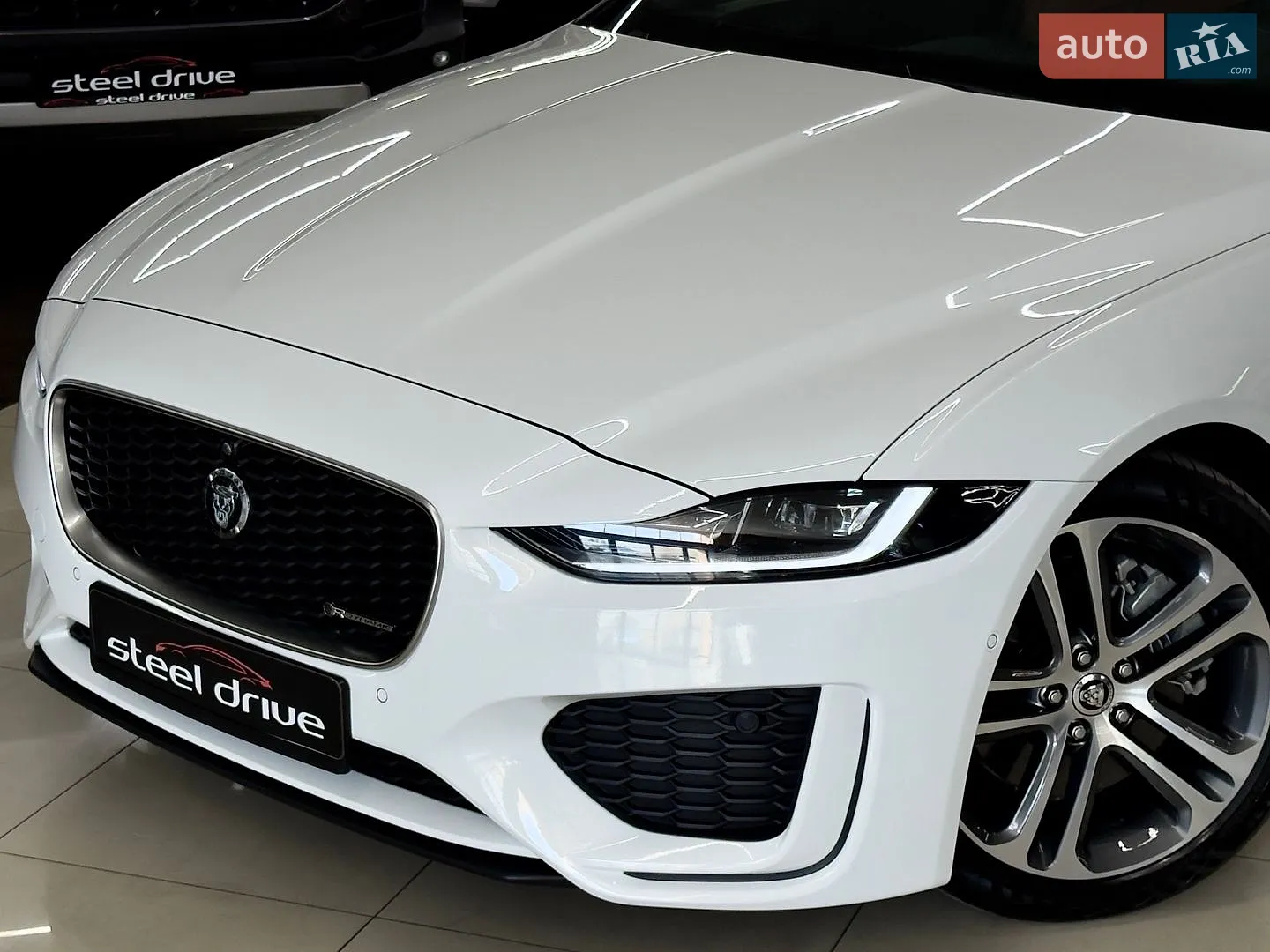 2024 Jaguar XE - мініатюра 2
