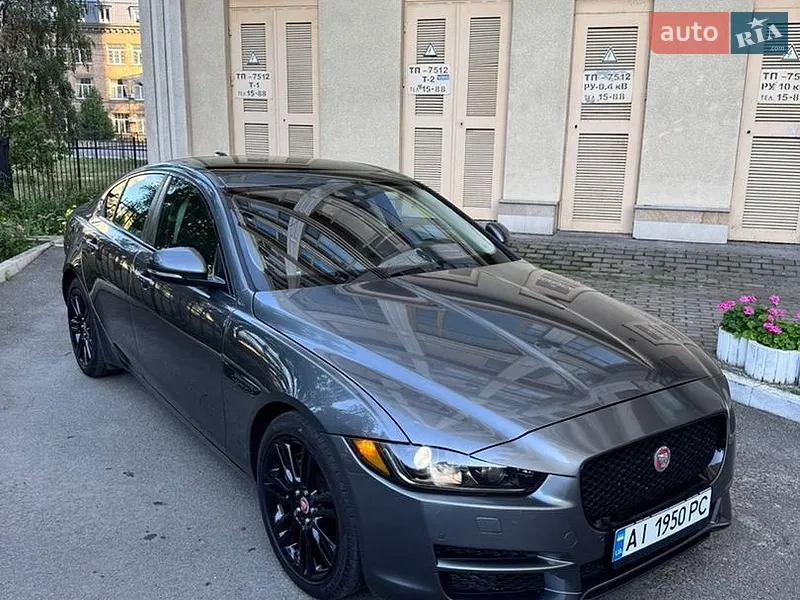 Jaguar XE 2018