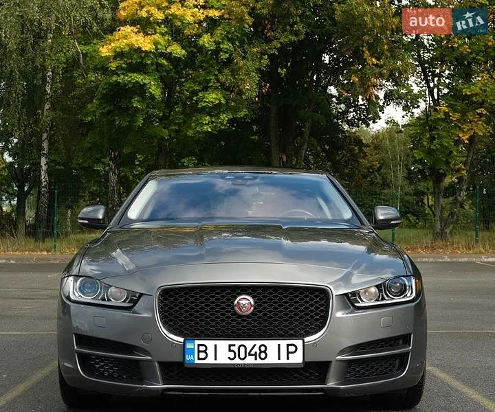 Jaguar XE