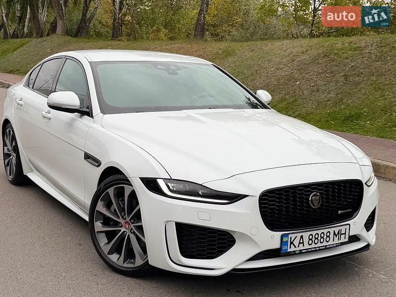 Jaguar XE 2020