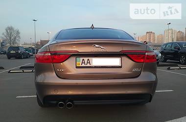 Седан Jaguar XF 2016 в Киеве