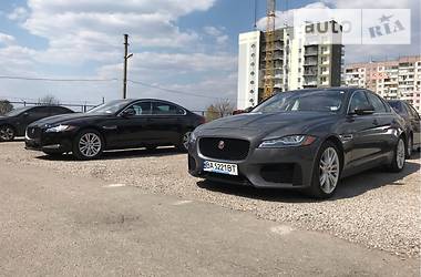 Седан Jaguar XF 2016 в Кропивницькому