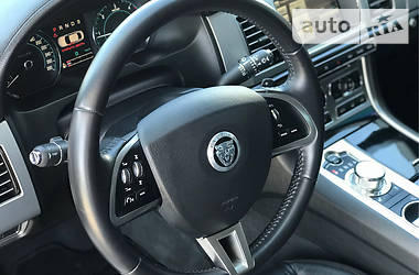 Седан Jaguar XF 2011 в Львове