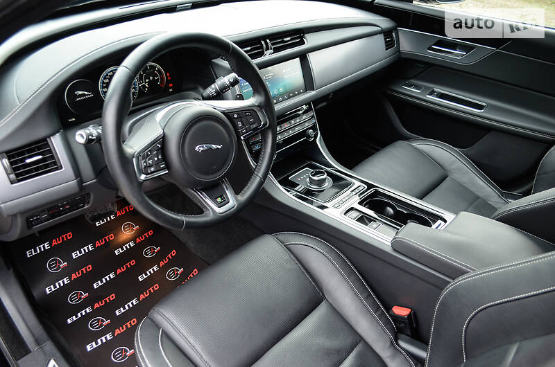 Седан Jaguar XF 2016 в Києві