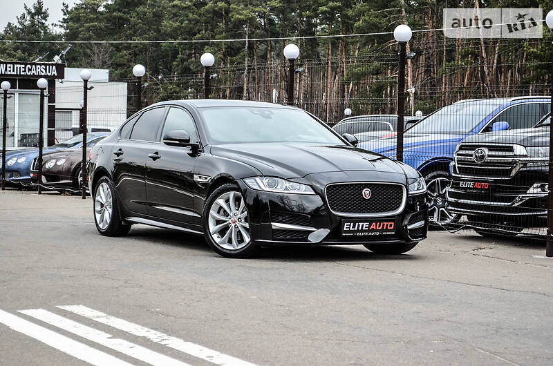 Седан Jaguar XF 2016 в Києві