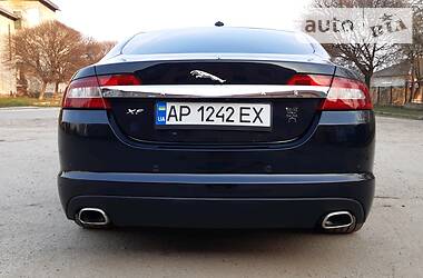 Седан Jaguar XF 2008 в 