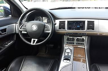 Седан Jaguar XF 2012 в Києві