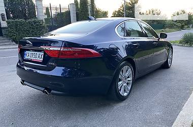 Седан Jaguar XF 2015 в Киеве