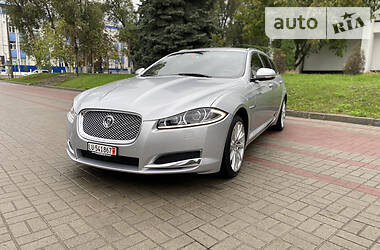 Седан Jaguar XF 2013 в Киеве