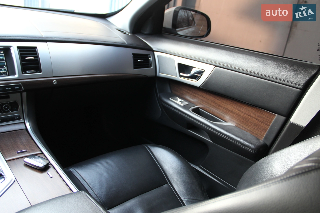 2013 Jaguar XF - мініатюра 28