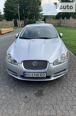 Седан Jaguar XF 2008 в Шумську