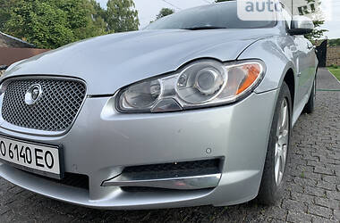 Седан Jaguar XF 2008 в Шумске