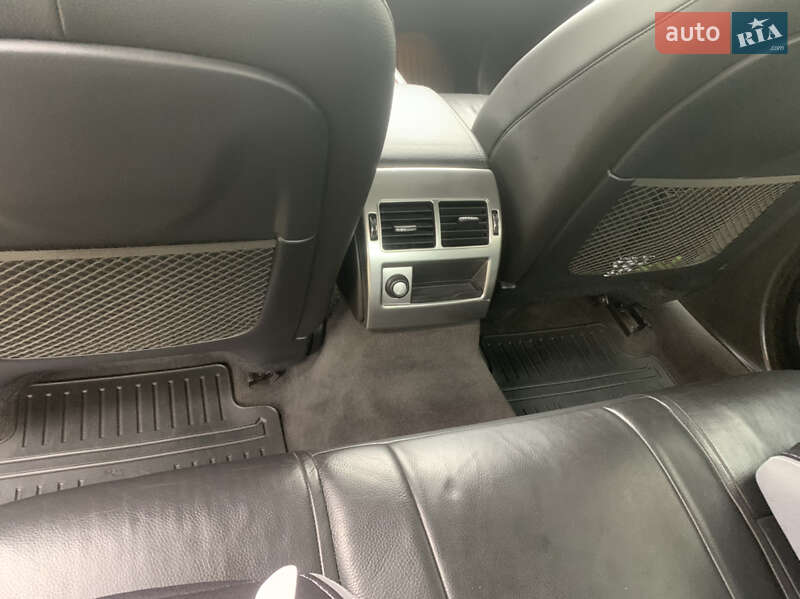 Седан Jaguar XF 2013 в Львове