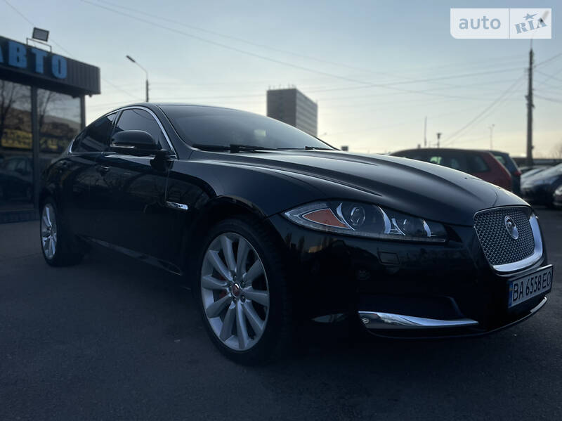 Jaguar XF