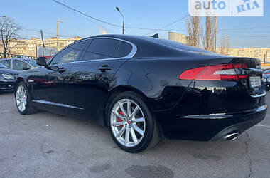Jaguar XF