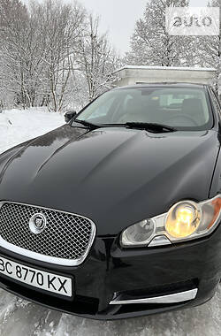 Седан Jaguar XF 2009 в Львове