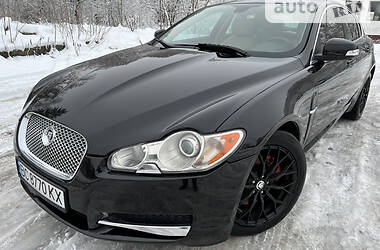 Седан Jaguar XF 2009 в Львове